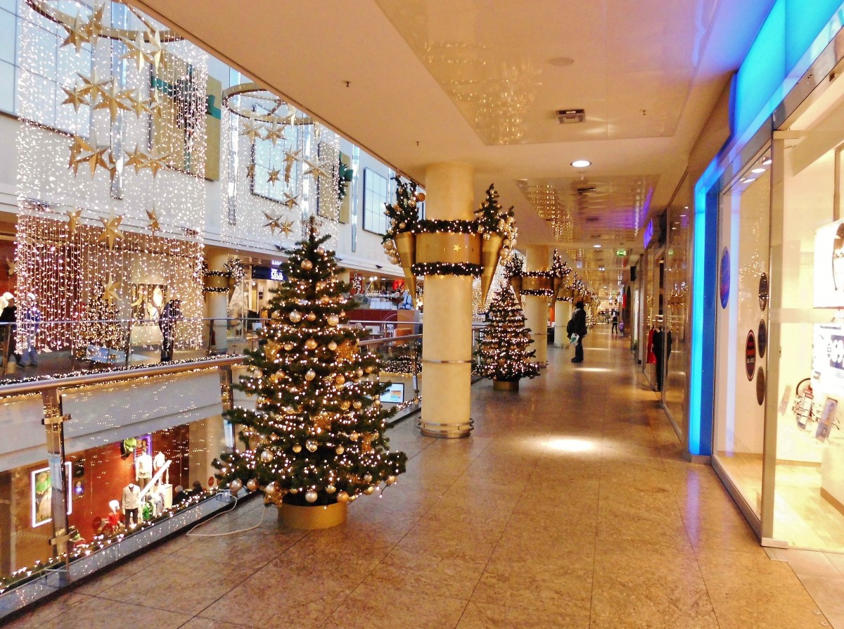 Retail store decorated for Christmas shopping season